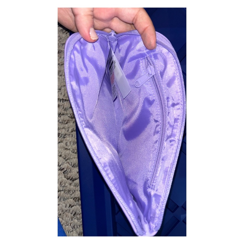 GymsharkEveryday Zip Pouch - Digital Violet | Women’s Cosmetic Bag | Pouch - Picture 3 of 6